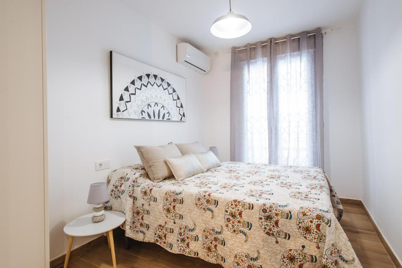 El Apartamento Del Reloj De Sol Sewilla Zewnętrze zdjęcie