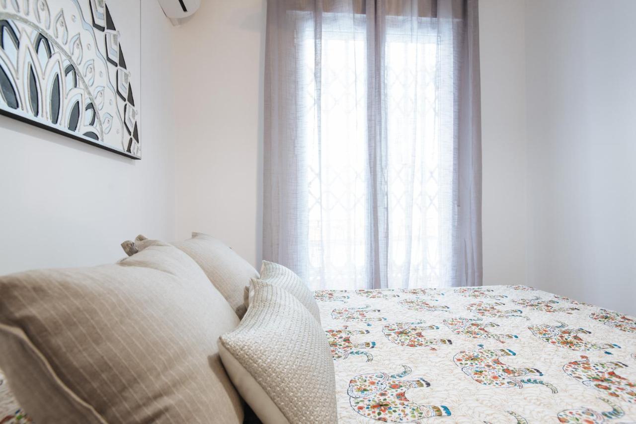 El Apartamento Del Reloj De Sol Sewilla Zewnętrze zdjęcie